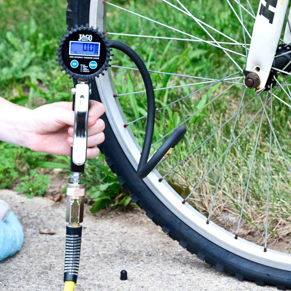 FlowPro® 2.0 Digital Tire Inflator with Pressure Gauge - 200 PSI - Image 4