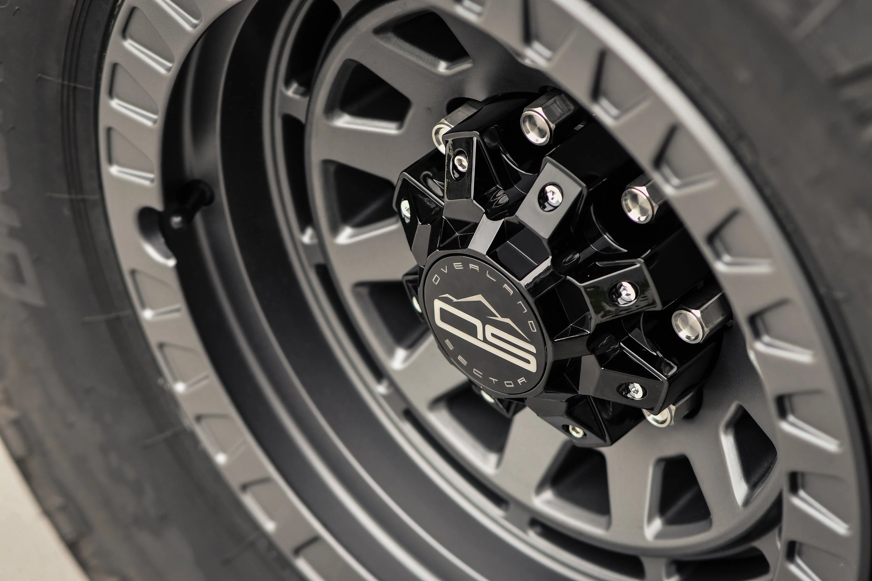 Overland Sector Venture 17x9 +0 8x165mm 121.2mm Satin Grey - Image 4