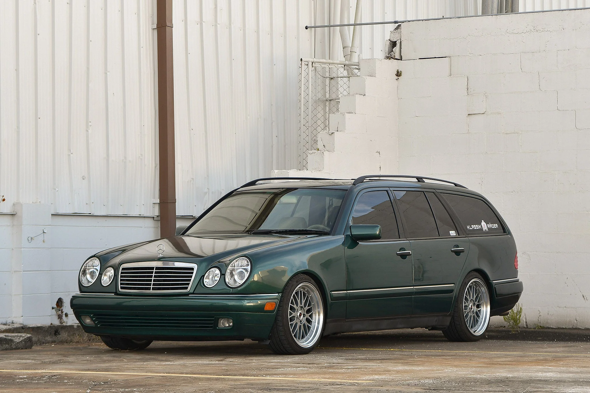 PRO TRAK | Gunmetal Polished Lip | 18x8.0 ( 5x100 ) - Image 3