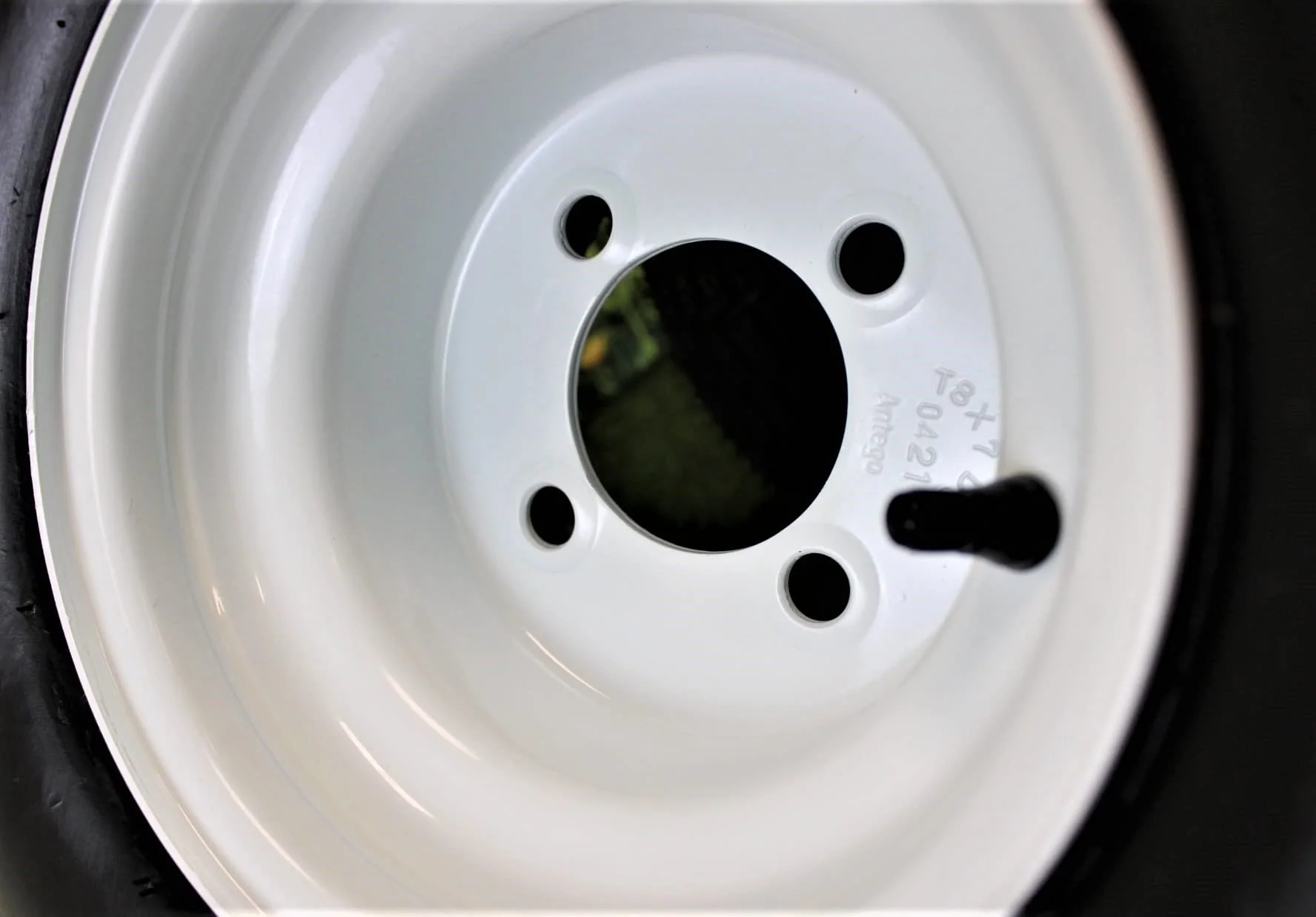 (Set of 4) White Steel Wheels with 18x9.50-8 4 Ply Turf Tires for Golf Cart and Lawn and Garden Equipment - Image 6